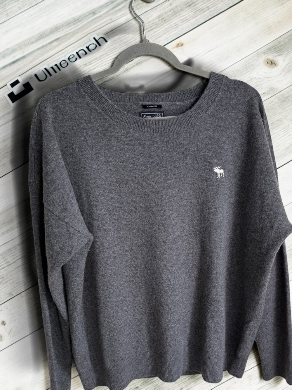 Abercrombie & Fitch cashemere Men’s Dark Gray Crewneck Sweater